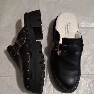 American Eagle Outfitters Cream Fleece Lining